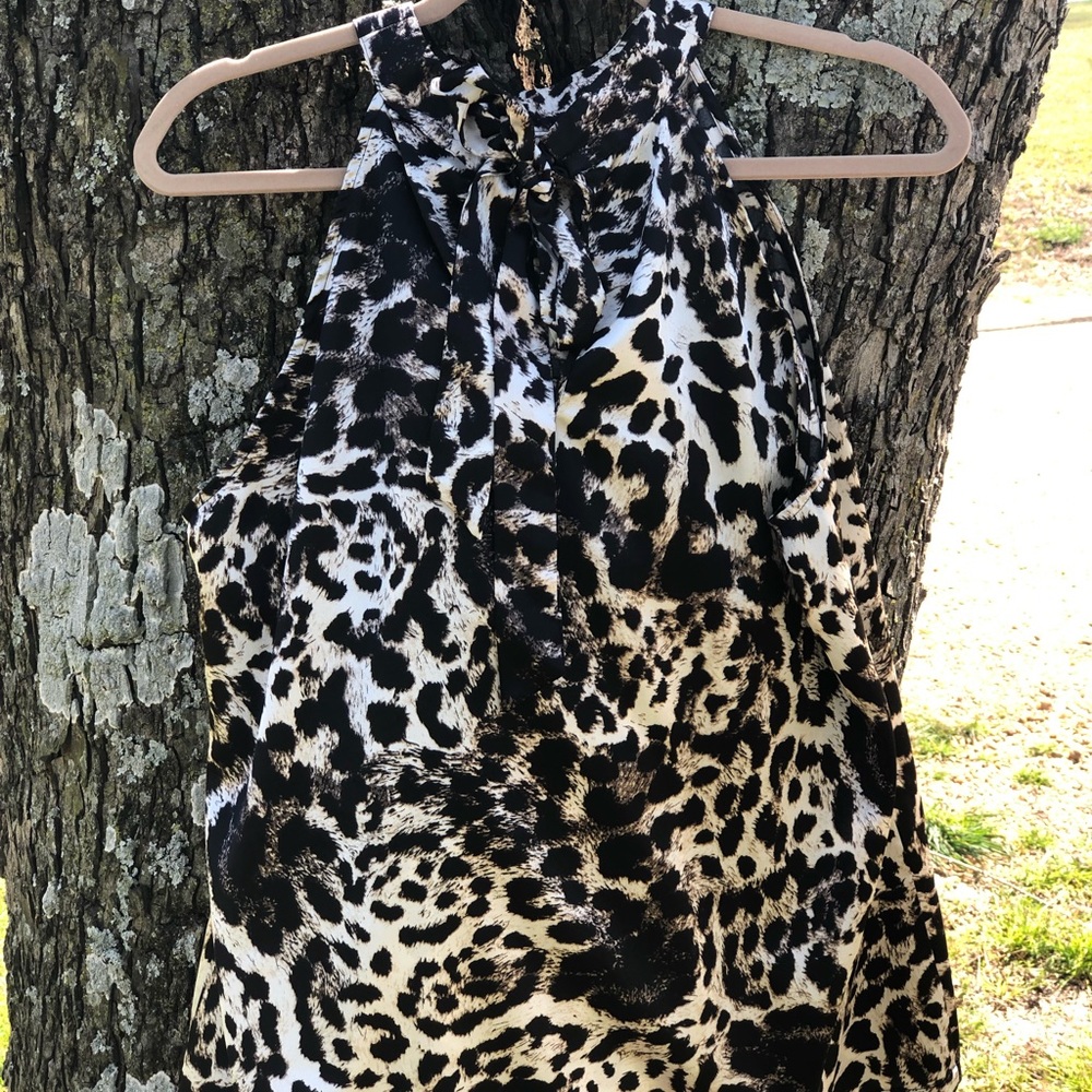Leopard Print sleeveless blouse